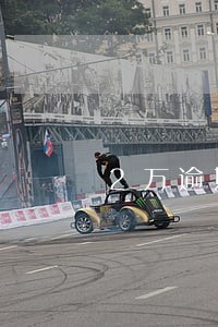 2万逾期一年怎么办 2万逾期一年怎么办