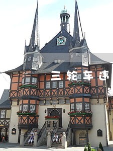 三轮车违法占用机动车道 三轮车违法占用机动车道