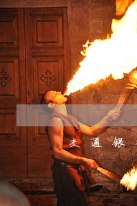 交通银行会把逾期违约金退还吗