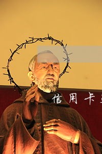 信用卡违约金就代表逾期了么