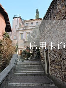 信用卡逾期一年怎么往里还款