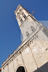 信用卡逾期会担什么责任