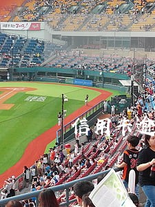 信用卡逾期多久会扣储蓄卡的钱 信用卡逾期多久会扣储蓄卡的钱