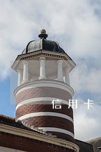 信用卡逾期还款一天利息怎么算 信用卡逾期还款一天利息怎么算