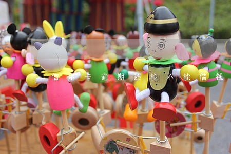 信用卡逾期还能不能借钱 信用卡逾期还能不能借钱