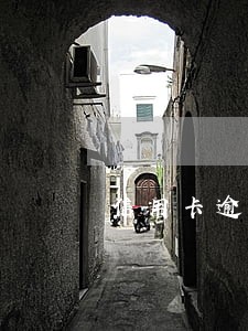 信用卡逾期银行说先还一半