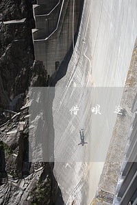 借呗逾期了信用卡会被冻结吗 借呗逾期了信用卡会被冻结吗