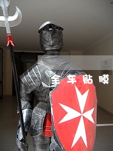 全车贴膜不改色违法吗 全车贴膜不改色违法吗