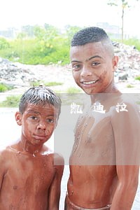 凯迪拉克挂国旗违法么 凯迪拉克挂国旗违法么
