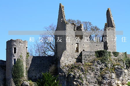 和女朋友在外地租房子住违法吗 和女朋友在外地租房子住违法吗