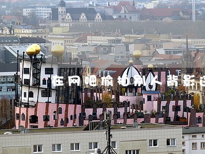 在网吧偷拍别人背影违法吗