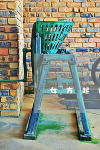 女方起诉离婚男方该怎么应诉呢 女方起诉离婚男方该怎么应诉呢