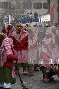 年前我接到法院打的电话 年前我接到法院打的电话