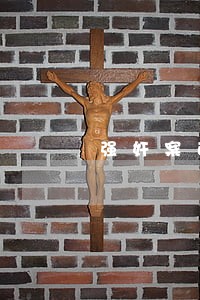 强奸案已经立案可以请律师吗