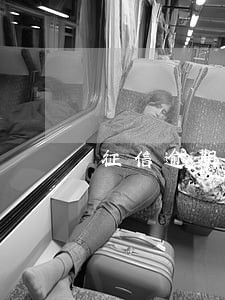 征信逾期的银行卡可以用吗 征信逾期的银行卡可以用吗