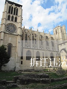 拆迁违法投诉电话 拆迁违法投诉电话