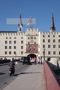 法律安徽大学出版社中国民主法制出版社 法律安徽大学出版社中国民主法制出版社