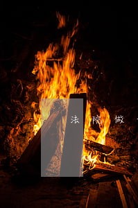 法院做证 法院做证