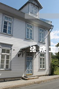 法院工作人员可以当律师嘛