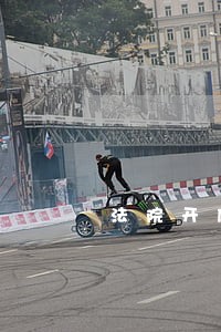 法院开庭被告可以不到场吗 法院开庭被告可以不到场吗
