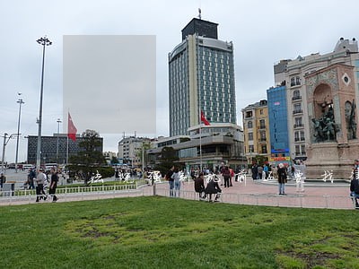 法院强制执前还要找律师代理吗 法院强制执前还要找律师代理吗