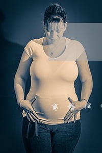 离婚律师在线电话 离婚律师在线电话
