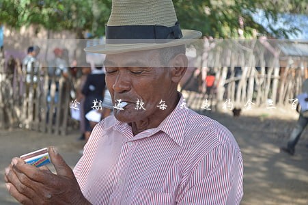 逾期还款每天违约金三百 逾期还款每天违约金三百
