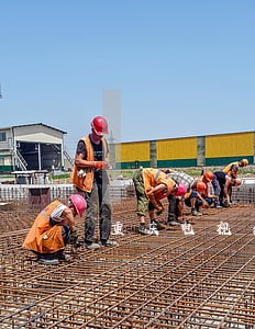 重庆电视台主持人带头违法吗 重庆电视台主持人带头违法吗