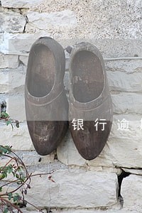 银行逾期多久联系家人 银行逾期多久联系家人