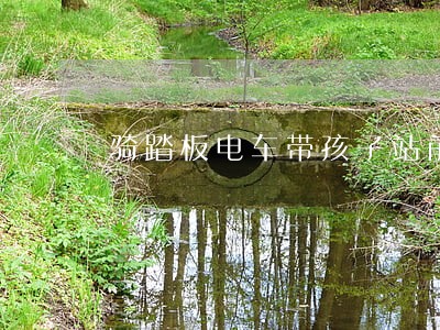骑踏板电车带孩子站前面违法吗 骑踏板电车带孩子站前面违法吗